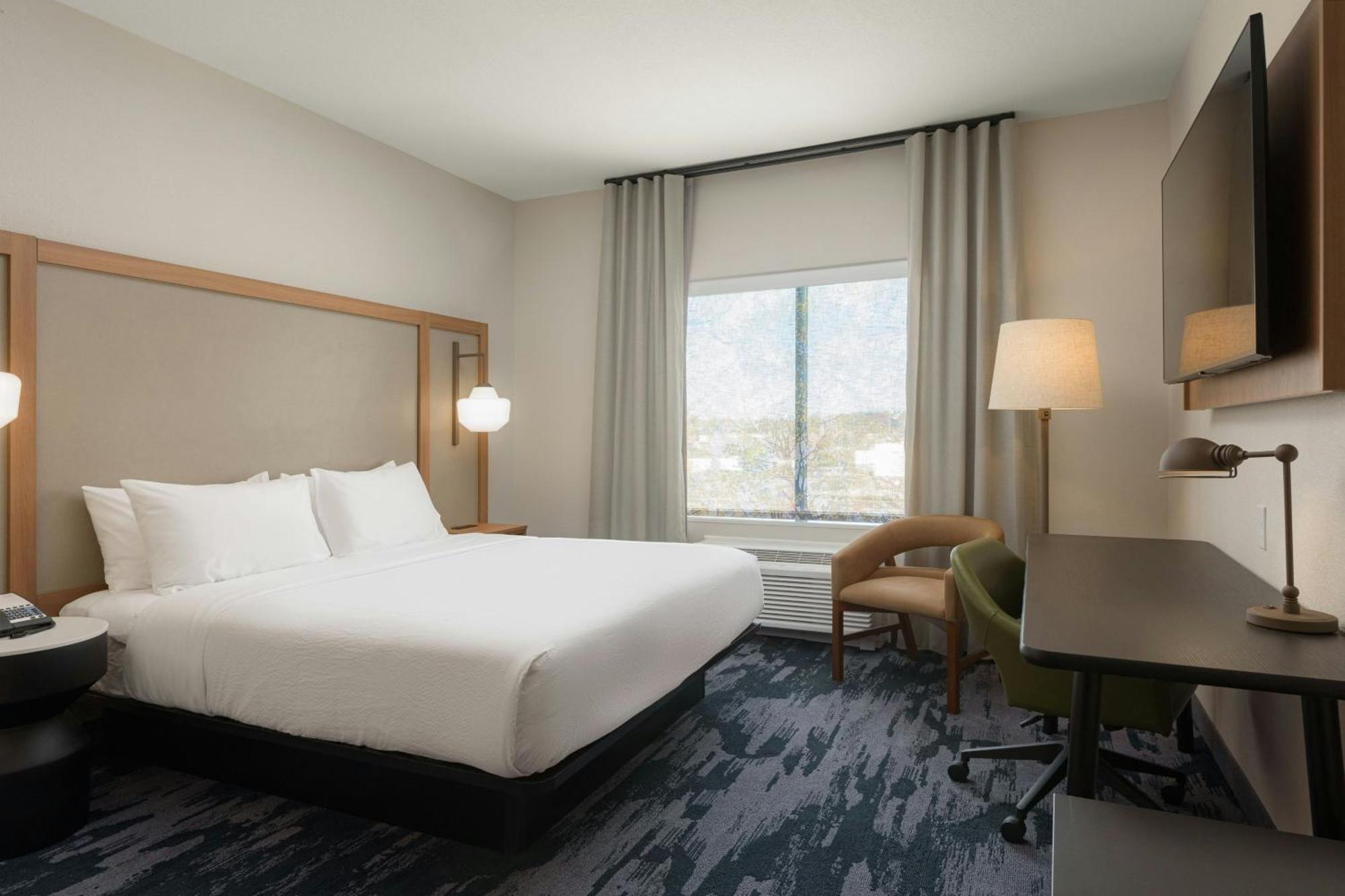 Fairfield By Marriott Inn & Suites Cincinnati Oakley Exterior photo